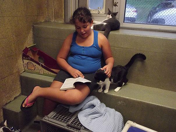 reading-children-shelter-cats-book-buddies-5