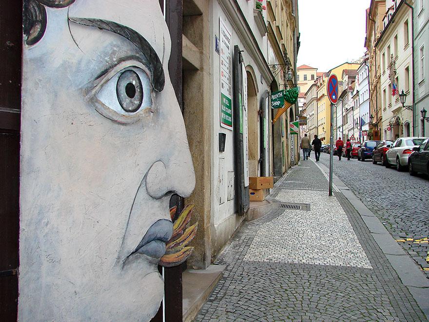best-cities-to-see-street-art-29